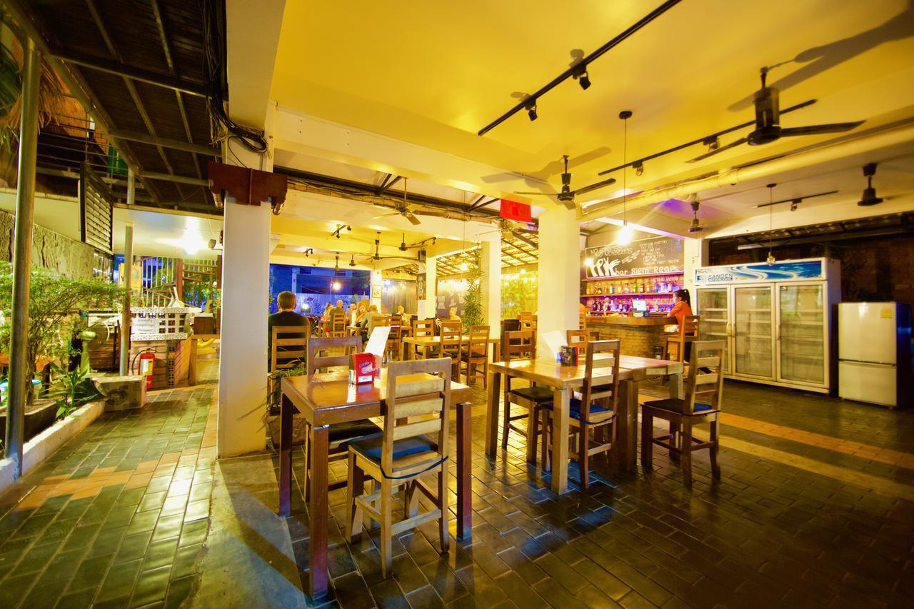 Naga Angkor Hostel Сиемрип Экстерьер фото