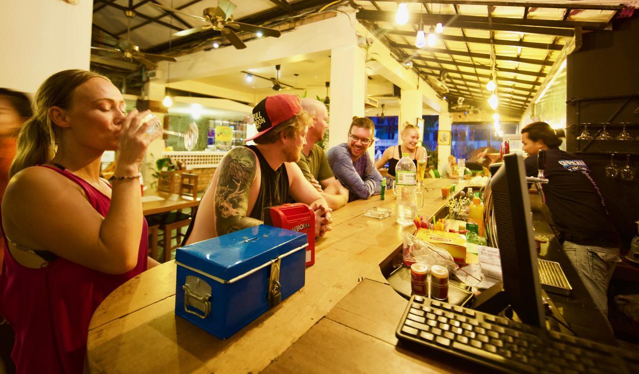 Naga Angkor Hostel Сиемрип Экстерьер фото